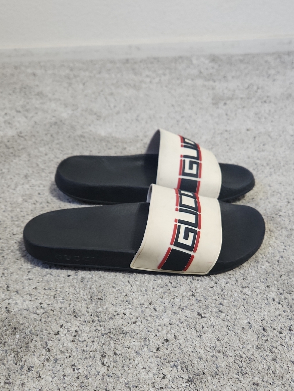 Gucci Stripe Rubber Pool Slide in Ecru Style 522884 Size 38 Women's 8 - Picture 8 of 15